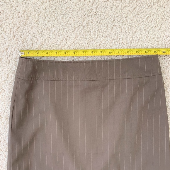 Betty Barclay !! chic skirt Size 8 taupe mud brown - Picture 5 of 5